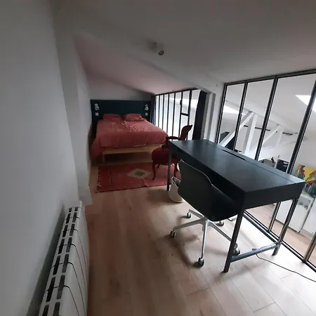 Homestay Loft 4-6 Personnes A Montmartre - Parking Prive