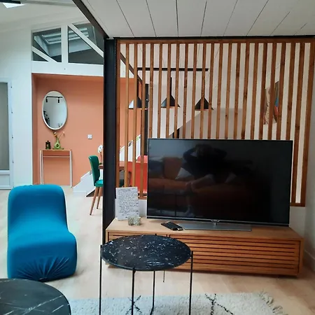 Quarto em Acomodações Particulares Loft 4-5 Personnes à Montmartre - Parking Privé Sur Réservation *