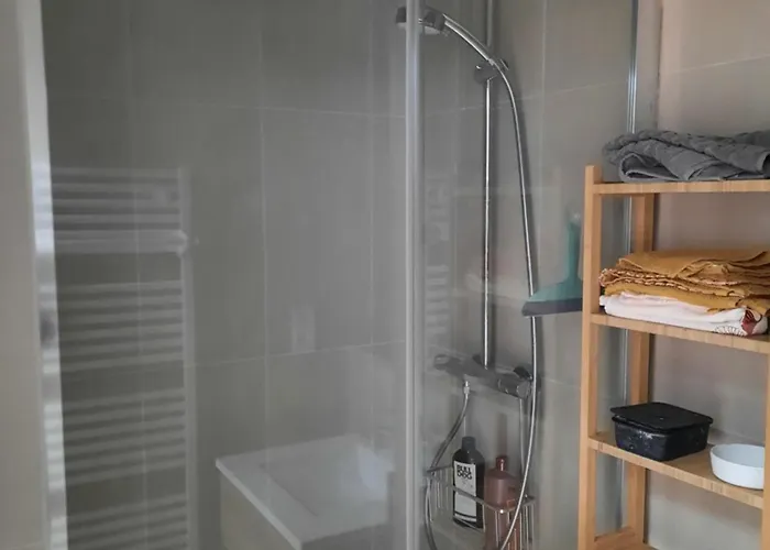 Quarto em Acomodações Particulares Loft 4-5 Personnes à Montmartre - Parking Privé Sur Réservation Paris