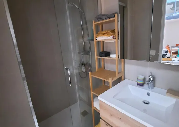 Loft 4-5 Personnes à Montmartre - Parking Privé Sur Réservation Quarto em Acomodações Particulares Paris