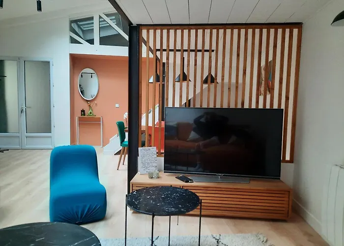 Quarto em Acomodações Particulares Loft 4-5 Personnes à Montmartre - Parking Privé Sur Réservation *